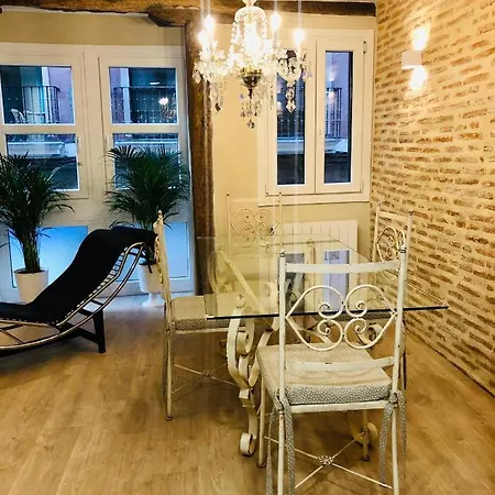 Lauramer Apartment